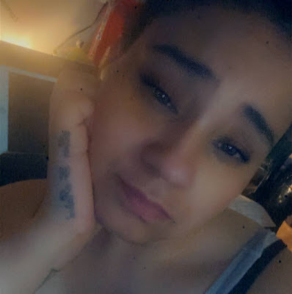 Meet your Posher, Cassandra - Picture 1 of 1